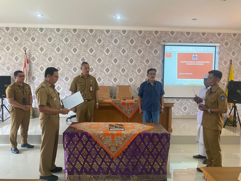 PELANTIKAN KEPALA LINGKUNGAN